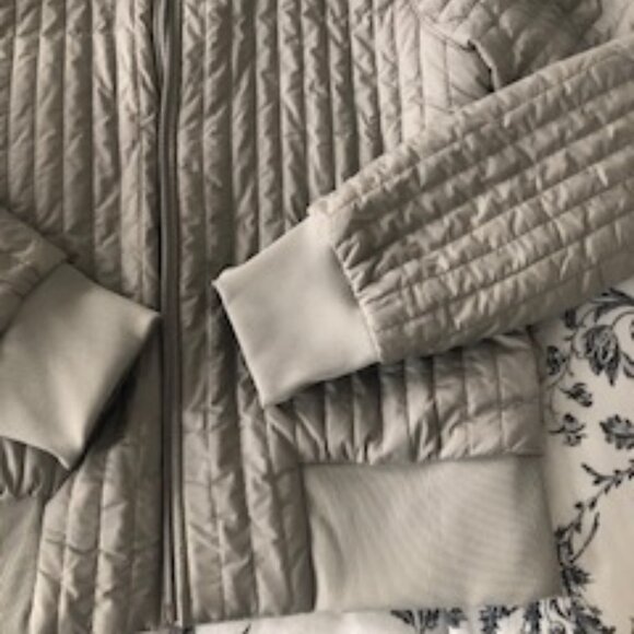 Lululemon Nonstop REVERSIBLE Bomber Jacket - Picture 4 of 11